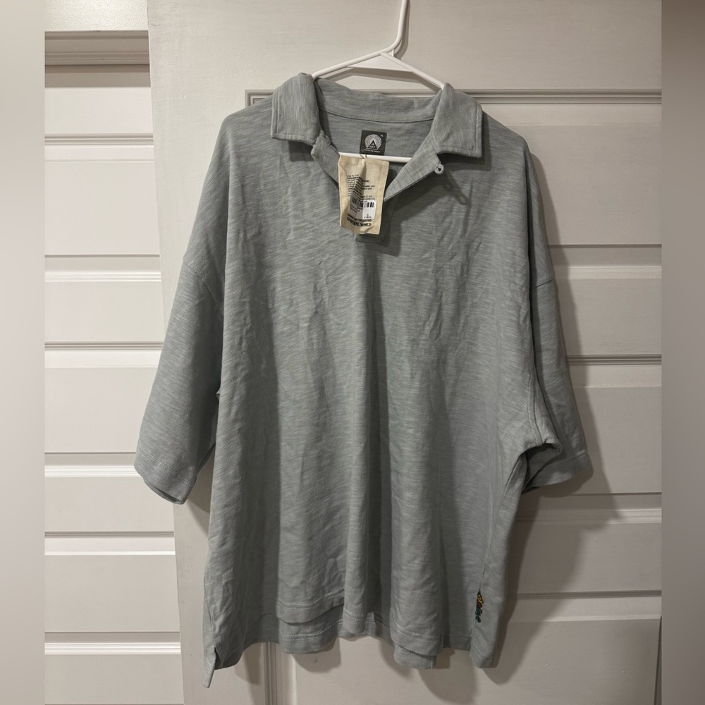 18 East Men’s Polo
